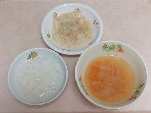 ９～１１ヶ月の離乳食 ５倍がゆ 味噌汁 ジャーマンポテト