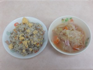 幼児食 チャーハン 野菜スープ