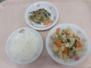 幼児食 ご飯 高野豆腐の卵とじ 和え物