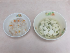 離乳食 チャーハンがゆ 野菜スープ
