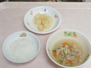 離乳食 おかゆ 野菜スープ 芋煮