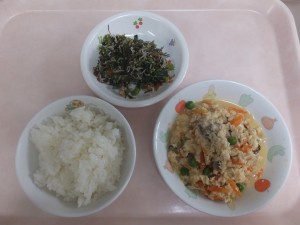 幼児食 ご飯 いり豆腐 小松菜とシラスの和え物
