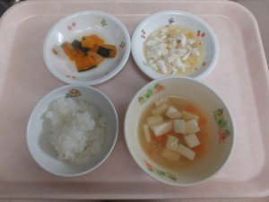 離乳食 なんはん 豆腐の味噌汁 鯛の煮付け かぼちゃの甘煮