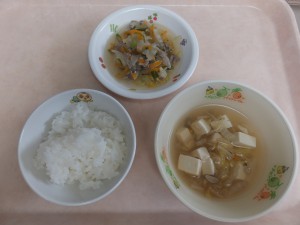 離乳食1 5倍がゆ 牛肉と野菜の柔ら炒め 中華スープ
