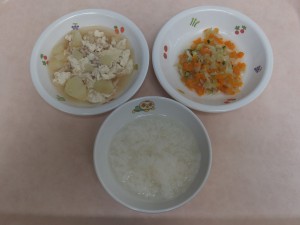 離乳食 おかゆ 豆腐のそぼろ煮 野菜の炊き合わせ