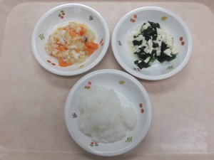 離乳食 おかゆ 鯛と根菜の炊き合せ 豆腐とほうれん草の炊き合わせ