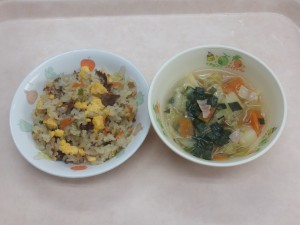 幼児食 ビビンバチャーハン 野菜スープ