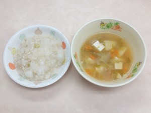 離乳食1 そぼろ軟飯 春野菜の味噌汁