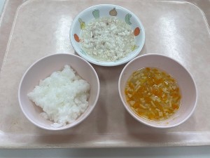 ・軟飯 ・煮魚 ・野菜とパスタのスープ