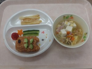 幼児食 こいのぼりランチ レタススープ