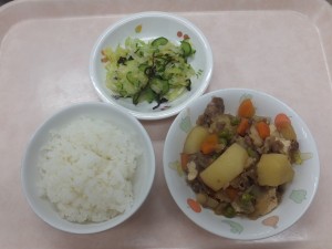 幼児食 ご飯 肉じゃが 即席漬け