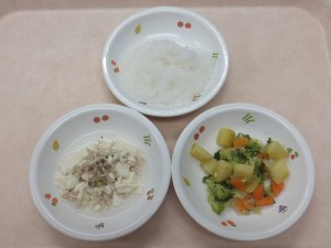 離乳食2 おかゆ 豆腐のそぼろ煮 根菜のだし煮