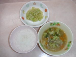 離乳食 5倍がゆ そぼろと野菜のスープ キャベツの柔らか煮