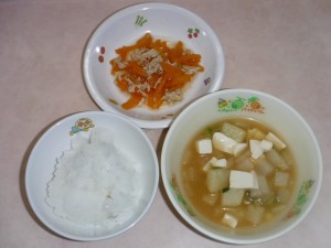 離乳食 なんはん みそ汁 人参とそぼろ煮