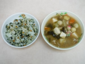 幼児食 若布ご飯 五目みそ汁 