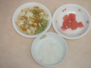 離乳食 なんはん 野菜と豆腐のそぼろ煮 トマト