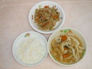 幼児食 ご飯 ほうとう汁 切干大根の炒め煮