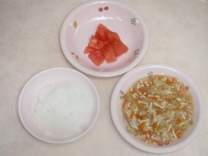 離乳食 3倍がゆ 野菜のそぼろ煮 トマト