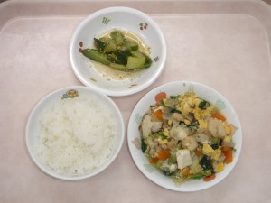 幼児食 ご飯 豆腐の中華煮 中華風きゅうり