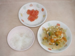 離乳食 3倍がゆ ささみと野菜のミルク煮 トマト