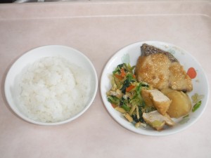 幼児食 ご飯 魚の味噌煮 千草和え