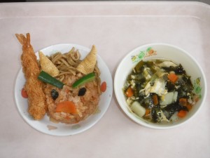 幼児食 赤鬼ランチ レタススープ