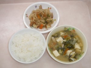 幼児食 ご飯 さつま汁 切干大根の炒め煮