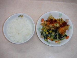 幼児食 ご飯 魚のナゲット ちりじゃこサラダ