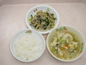 様辞職 ご飯 肉団子スープ もやしのナムル