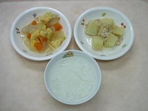 離乳食 おかゆ じゃが芋のそぼろ煮 野菜の卵とじ