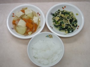 離乳食 おかゆ 豆腐と野菜のうま煮 ほうれん草と卵のそぼろ煮