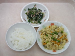幼児食 ご飯 いり豆腐 もやしのナムル