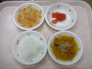 離乳食1 ７倍がゆ しらすとかぼちゃのうま煮 野菜の炊き合わせ トマト