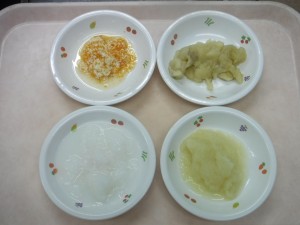 離乳食1 ７倍がゆ 人参と豆腐のマッシュ じゃが芋と玉葱のマッシュ 煮バナナ