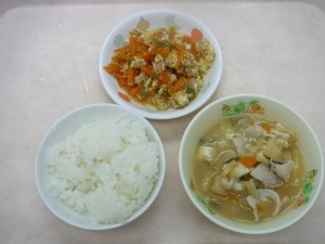 幼児食 ご飯 豆乳味噌汁 人参しりしり