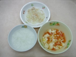 離乳食1 ７倍がゆ じゃが芋のそぼろ煮 豆腐のスープ