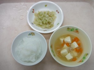 離乳食 5倍がゆ 味噌汁 キャベツのそぼろ煮