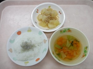 離乳食 しらすがゆ 野菜スープ じゃが芋のそぼろ煮