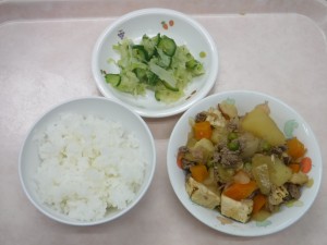 幼児食 ご飯 肉じゃが 甘酢和え