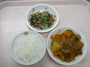 幼児食 ご飯 かぼちゃのそぼろ煮 ごま和え
