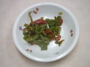 保育所収穫 ピーマンの味噌炒め
