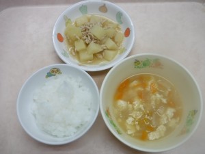 離乳食 5倍がゆ 味噌汁 じゃが芋のそぼろ煮
