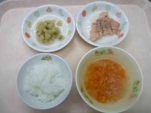 離乳食 5倍がゆ 鮭ににつけ トマトスープ 煮バナナ