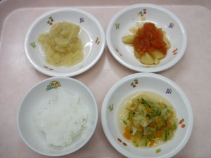 離乳食1 なんはん トマト煮 キャベツときゅうりのくたくた煮 煮バナナ
