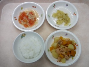 離乳食1 なんはん 鮭と野菜の炊き合せ キャベツのトマト煮 煮バナナ 