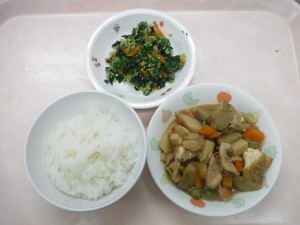 幼児食 ご飯 筑前煮 おひたし