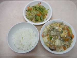 幼児食 ご飯 豆腐の中華煮 酢の物