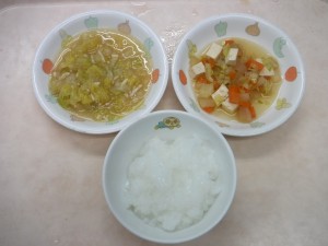 離乳食 5倍がゆ 白菜のそぼろ煮 豆腐と野菜煮