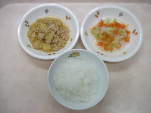離乳食 5倍がゆ なんはん じゃが芋のそぼろ煮 野菜煮