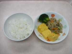幼児食 ご飯 だし巻き卵 チャプチェ ブロッコリー